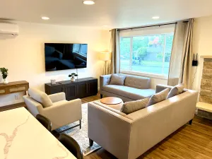 Image of Unit A, Main Floor, Cozy Modern 3 Bed 2 Bath
