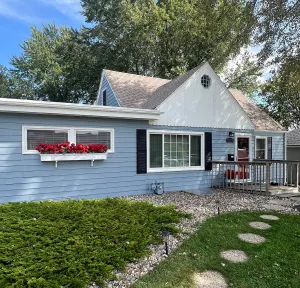 Image of Charming Cottage - by hospitals & universities