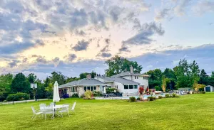 Image of 2-Acre Highland Park Retreat with Heated Pool ~ 5*