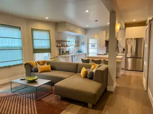 Image of Downtown Palo Alto\/Stanford 2 Bdrm