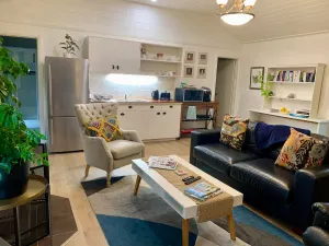 Image of A Bed & A Red @ Berry’s Creek