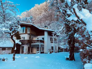 Image of Chalet large garden, near the city of Salzburg lakes, BBQ, sunbeds, 14  beds