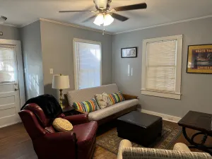 Image of House with King and Queen beds! Garfield Cottage @LSU