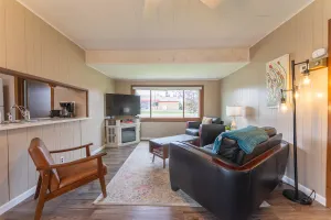 Image of Vacation UniquEly home in town, with patio