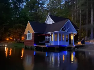 Image of Lost on the Lake-Cozy Cottage with a Lakeview
