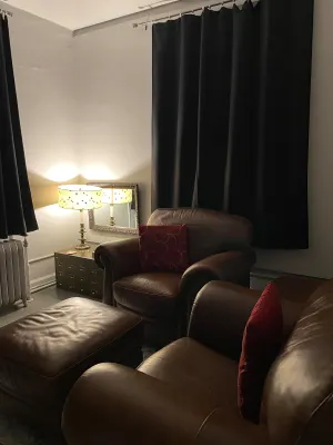 Image of Classy Retro Suite \"Preferred Partner of Rail Explorers\" Pets OK