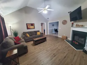 Image of Windemere- Location! Cul-de-sac near I24. Fenced