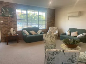 Image of Stay on Lachlan