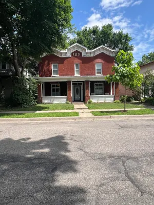 Image of NE Minneapolis Brick Beauty - Unit 2