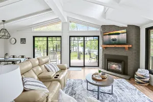 Image of Mermaid House on Blue Lake- paddle boards, kayaks, and pontoon available