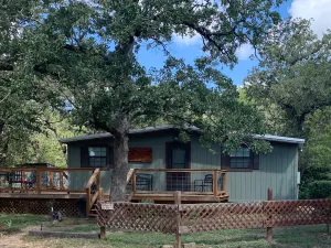 Image of CARL’S CABIN-it’s more than a getaway in nature