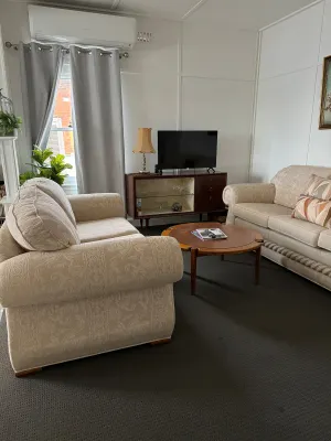 Image of Mcgees Lane, Parkes. Centre of town.