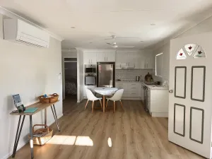 Image of Roses on Bluebird