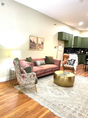 Image of Polly at the Laurel Lofts