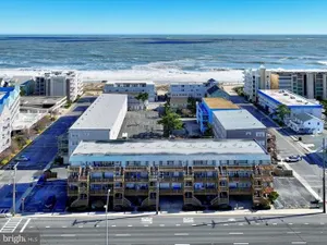 Image of Ocean City Maryland Condo, ocean side 50 steps to the beach! On 7 40th Street