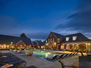 Image of Great Neighborhood | Resort Amenities | AVE Living