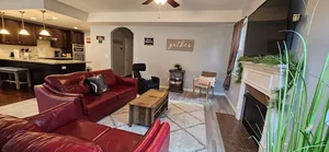 Image of \"Sol y Luna\" just outside Nashville