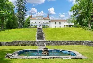 Image of Pumpkin, Apple Picking Luxury Home Hot Tub• hr NYC