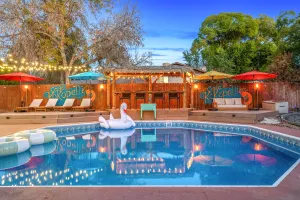 Image of Pool~Hottub~MiniGolf~Gameroom~SoccerCourt~TikiBar