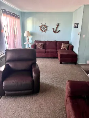 Image of Clean, Comfortable 2 bedroom condo on bayside. Pool, Wifi