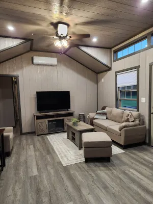 Image of Prairieview Cabin - with Hot Tub