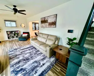 Image of The Square on Prairie