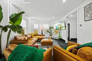 Image of Large House KingBed European Look near MoodySt 4BR