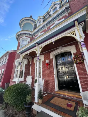 Image of Historic Carlisle Queen Anne