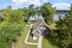 Image of Murray Lake Retreat - Private Waterfront Home