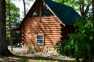 Image of Log Cabin Retreat near Green River Lake Sleeps 5!