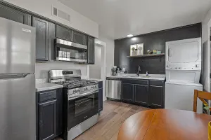 Image of The Onyx & Oak Retreat!