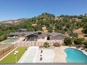 Image of Luxurious & Serene Estate: Sleeps 20, Pool, Games!