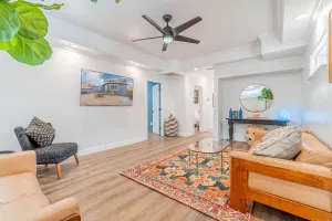 Image of Stylish 2-Bedroom walking distance to Downtown