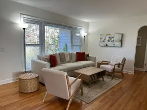 Image of Sunny, spacious home, conveniently located.