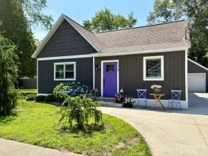 Image of Morton 1 –  Near Beach, New Game Room, Pinball, Dog Friendly, fenced in yard