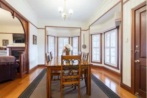 Image of Toowoomba CBD, sleeps 8, opposite Queens Park