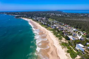 Image of 'The Sea Shell' Brand New, Direct Beach Access