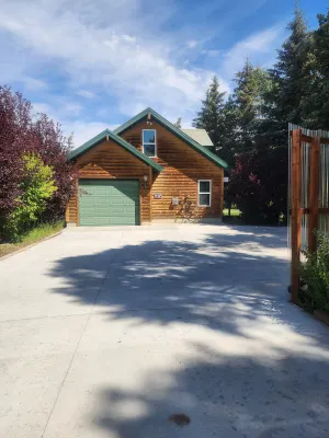 Image of Adorable 1 Bedroom Guest House borders Pine Creek