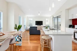 Image of Light Filled Modern & Stylish 3BR Holiday Home