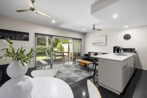 Image of Spacious 3 bedroom townhouse in prime location!