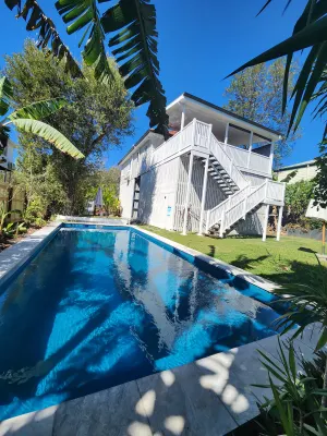 Image of Private Home with 9.5m pool in OXLEY BRISBANE AUSTRALIA suburbanSTAY