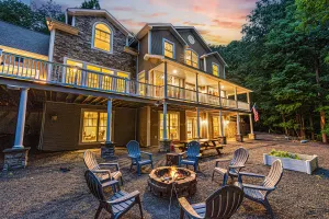Image of Private Boat Slip + LakeFront + Hot Tub +Skee Ball