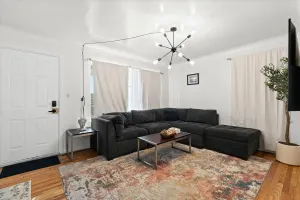 Image of Cozy 4 Bedroom-Outdoor furniture- 2 bathrooms