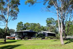 Image of Wine Down Estate - 5 bedroom house on 10 acres