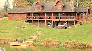 Image of Large Comfy Log Home, Private Hot Tub, Fishing, Hiking, Wildlife, Great Views!