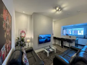 Image of Jacksons Modern Retreat Close to Tynemouth