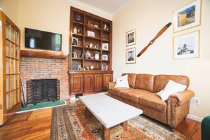 Image of The Shadoe on Greene