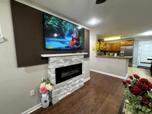 Image of DowntownBryantNice3Bd2.5BtHouse
