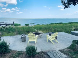 Image of Blue Lake House with a Chula Vista!