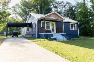 Image of Blue Bungalow w/ Free Golf Cart 1/2 mi from Square